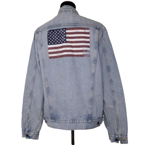 Old Navy Iconic American Flag Graphic Light Wash Unisex Jean Jacket - Picture 6 of 6